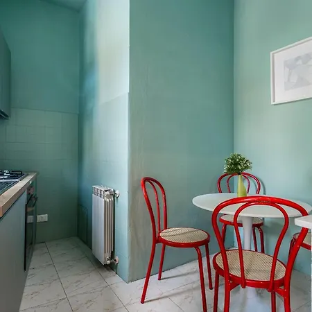 Family House - * Pisa